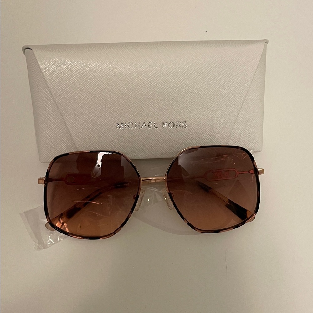 Michael Kors Empire Butterfly Rose Gold Sunglasses - Picture 7 of 8
